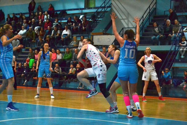 BAM Poprad vs. BK Slovan Bratislava, Mariana Tetemondová (7) (Foto: Richard Hudeček)