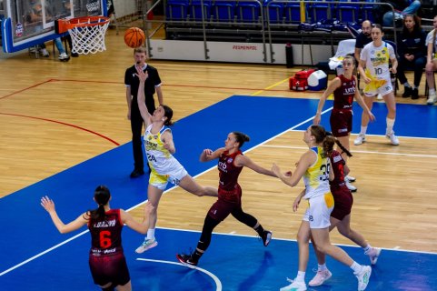 Piešťanské Čajky vs. BK ŠK UMB Banská Bystrica