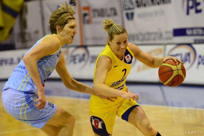 Good Angels vs ZVVz USK Praha.jpg