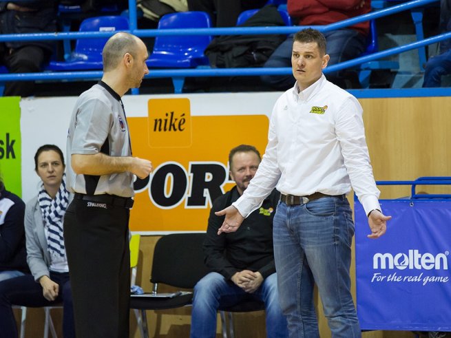Good Angels Košice vs. MBK Ružomberok, tréner Jankovič (Foto: Ľubka Ištoňová)