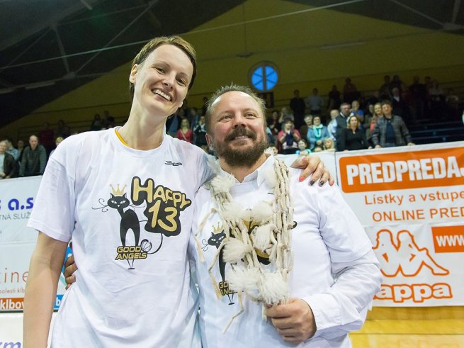 Anna Jurčenková a Daniel Jendrichovský, Oslava 13. titulu (Foto: Ľubomíra Ištoňová)