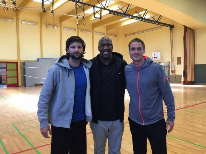 Mike Brown a tréneri Kucsa a Pospíšil na International Coches Clinic v Berlíne