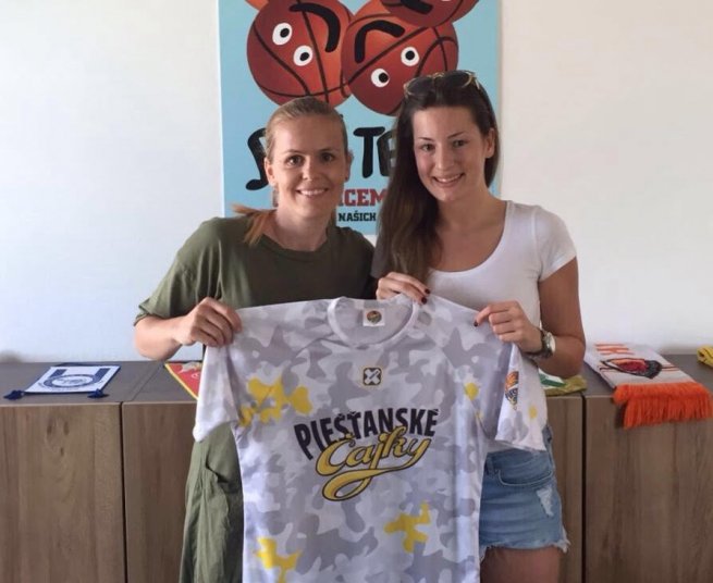 Angelika Slamová, prestup do Piešťanských Čajok