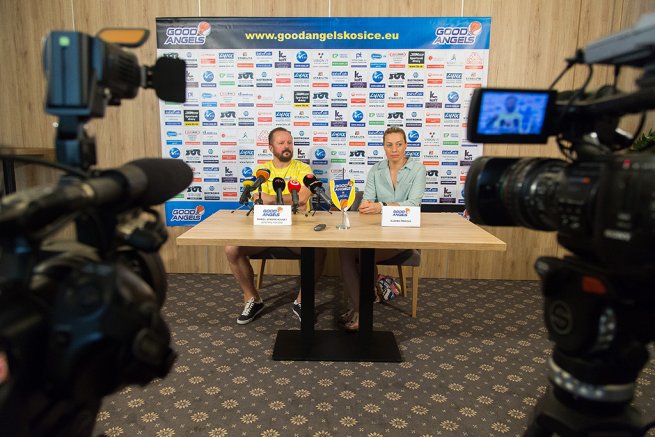 Jendrichovský a Žirková na tlačovke Good Angels Košice (Foto: Ľubka Ištoňová)