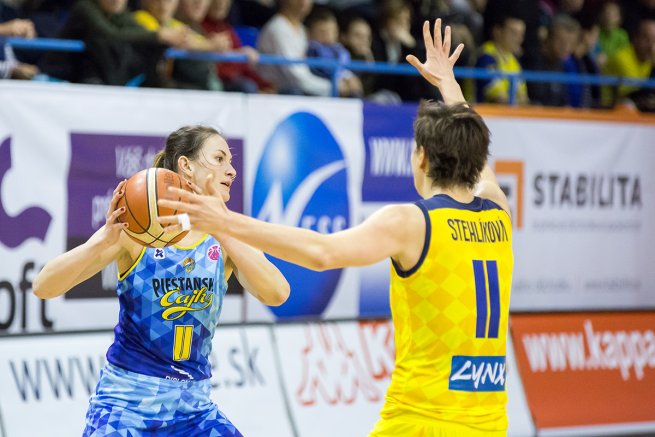 Good Angels Košice vs. Piešťanské Čajky (Foto: Ľubka Ištonová)