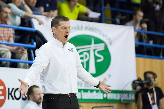 Good Angels Košice vs. Piešťanské Čajky, tréner Peter Jankovič (Foto: Ľubka Ištoňová)