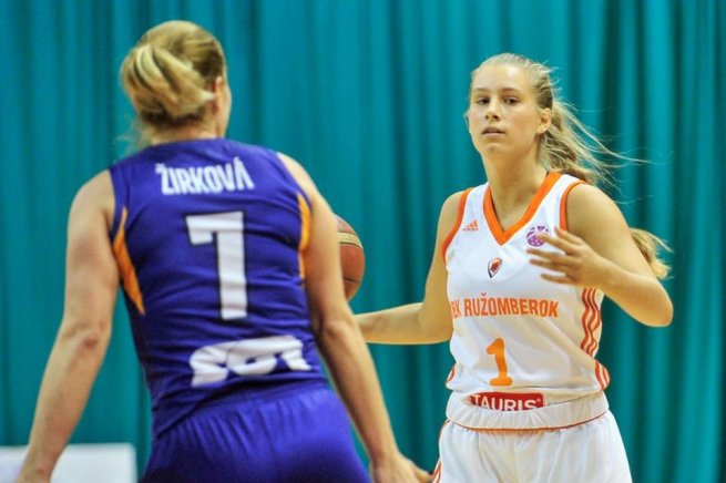 MBK Ružomberok vs. GOOD ANGELS Košice, Kováčiková (1) vs. Žirková (7) (Foto: Rudo Maškurica/fb MBK Ružomberok)