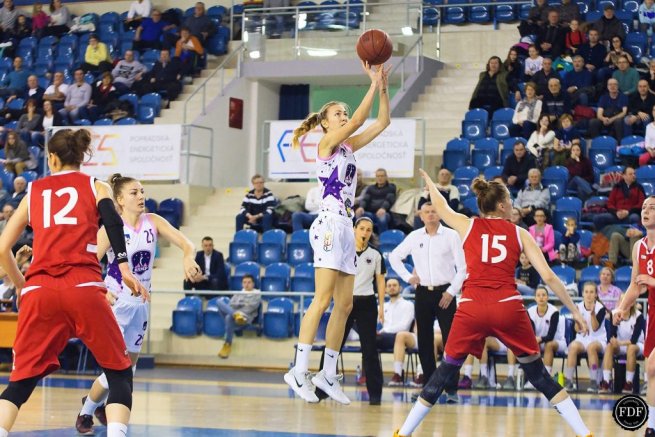 BAM Poprad vs. BK ŠKP 08 Banská Bystrica, Lucia Hadačová (8) (Foto: Daniel Faix)