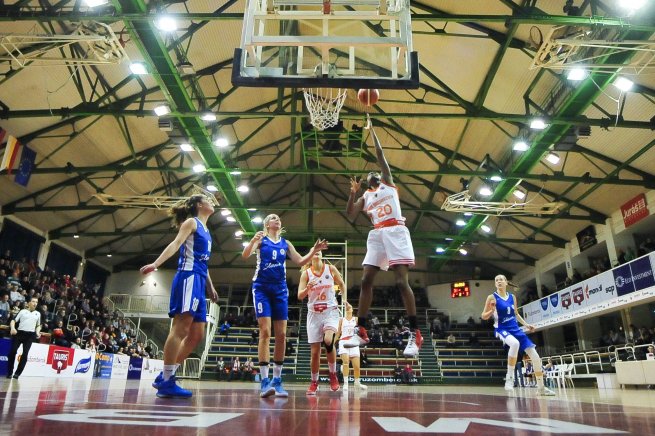 MBK Ružomberok vs. BK Slovan Bratislava, Shatori Walker-Kimbourgh (20) (Foto: mbkruzomberok.sk)