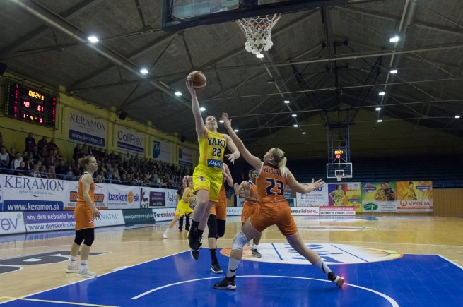 YOUNG ANGELS Košice vs. MBK Ružomberok, Samantha Logic (22) (Foto: Jäzva)