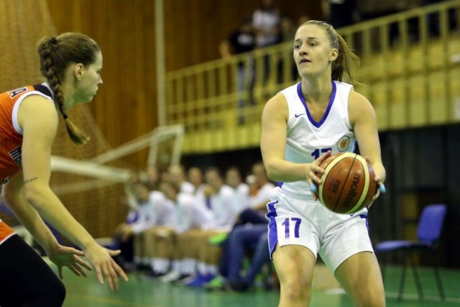 BK Slovan Bratislava vs. MBK Ružomberok, Radoslava Ošťádalová (17) (Foto: Vladimír Dorňák)