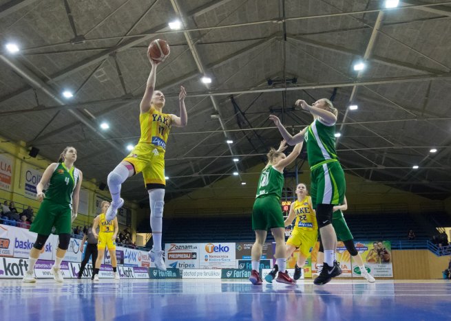 YOUNG ANGELS Košice vs. ŠBK Šamorín, Vanda Kozáková (17) (Foto: Jäzva)