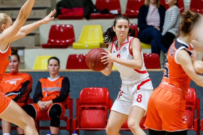 BK ŠKP 08 Banská Bystrica vs. MBK Ružomberok, Petra Števulová (8) (Foto: Ivan Golembiovský)