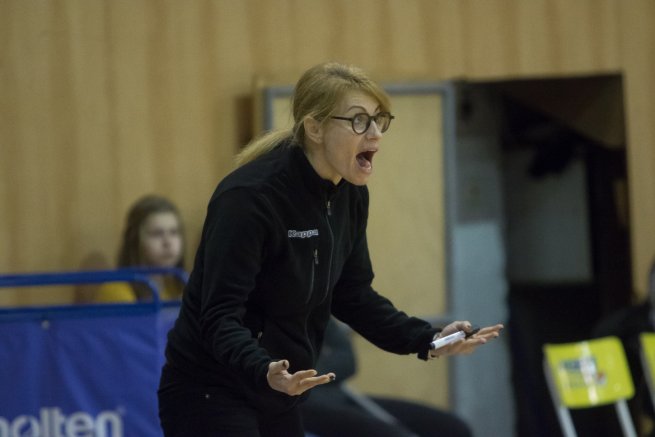 YOUNG ANGELS Košice vs. BAM Poprad, trénerka Zuzana Žirková (Foto: Jäzva)