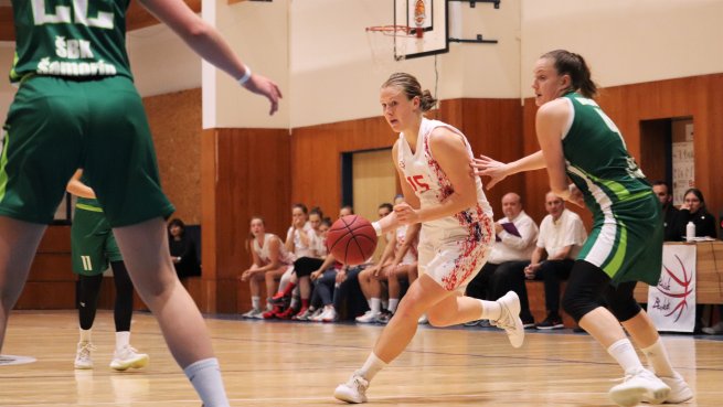 Dubček Bratislava vs. ŠBK Šamorín, Monika Krajčovičová (15) (Foto: Marek Leško)