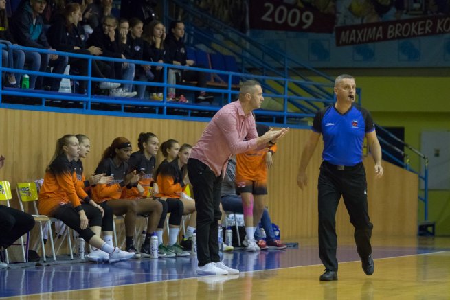 YOUNG ANGELS Košice vs. MBK Ružomberok, tréner Juraj Suja (Foto: Jäzva)