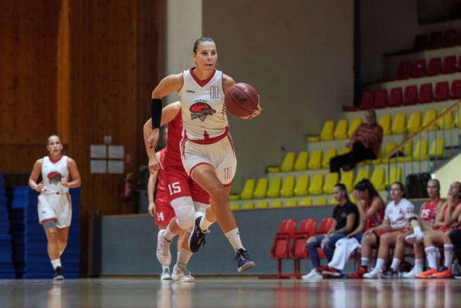 BK ŠKP 08 Banská Bystrica vs. Dubček Bratislava, Lucia Striešová (11) (Foto: Ivan Golembiovský)