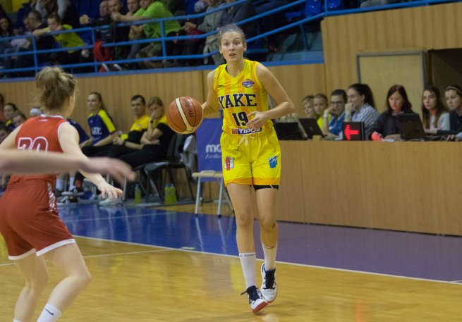 YOUNG ANGELS Košice vs. BK ŠKP 08 Banská Bystrica, Michaela Balážová (19) (Foto: Jäzva)