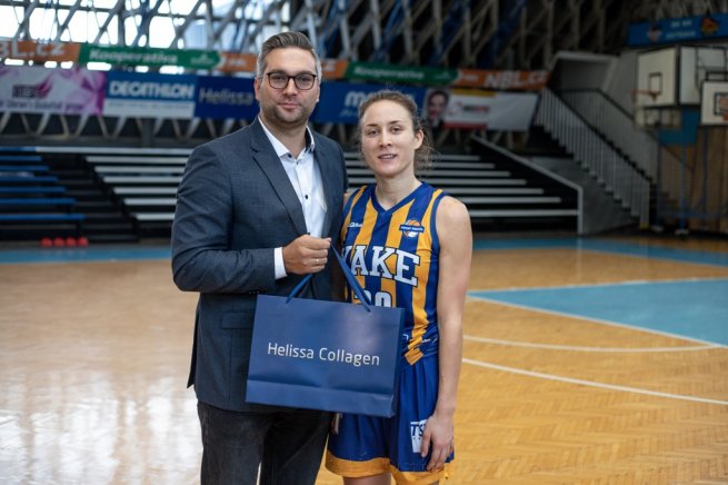 Dinamo Novosibirsk (RUS) vs. YOUNG ANGELS Košice, Petra Bartánusová (20) (Foto: Pavel Netolička)
