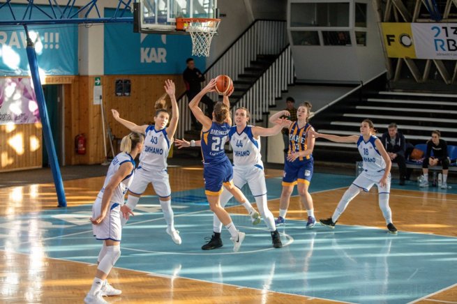Dinamo Novosibirsk (RUS) vs. YOUNG ANGELS Košice, Petra Bartánusová (20) (Foto: Pavel Netolička)
