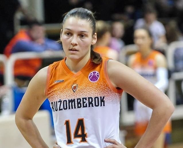 MBK Ružomberok vs. Piešťanské Čajky, Michaela Fekete (14) (Foto: Rudo Maškurica)