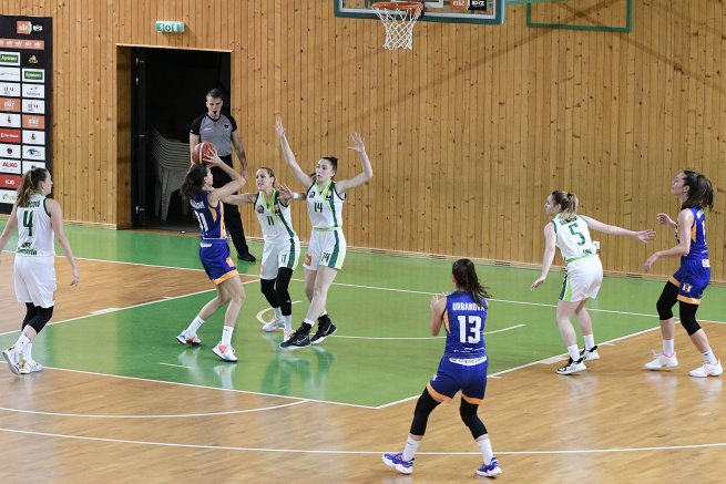 ŠBK Šamorín vs. YOUNG ANGELS Košice, Alexandra Mončeková (31) (Foto: Ladislav Dobsa)