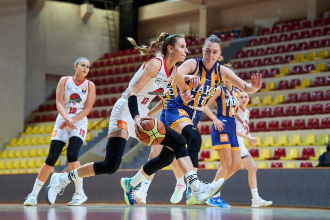BK ŠKP 08 Banská Bystrica vs. YOUNG ANGELS Košice, Lucia Striešová (11) (Foto: Ivan Golembiovský)