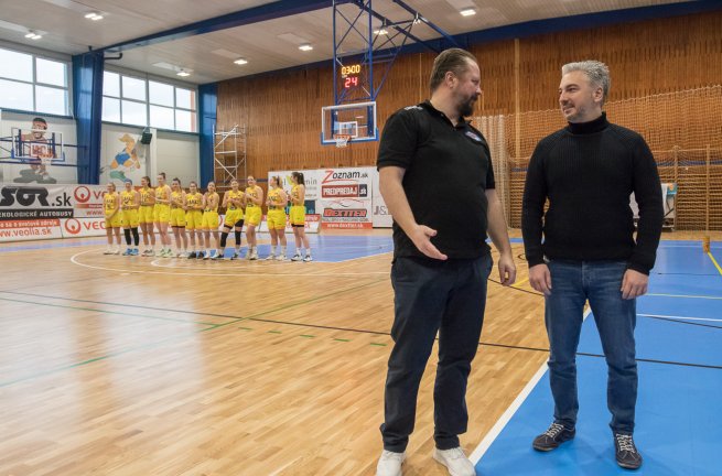 Young Angels U19 Košice, Daniel Jendrichovský (generálny manažér Young Angels Košice) a Rastislav Trnka (predseda KSK) (Foto: Jäzva)