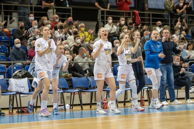 Piešťanské Čajky vs. MBK Ružomberok (Foto: Laco Duračka)