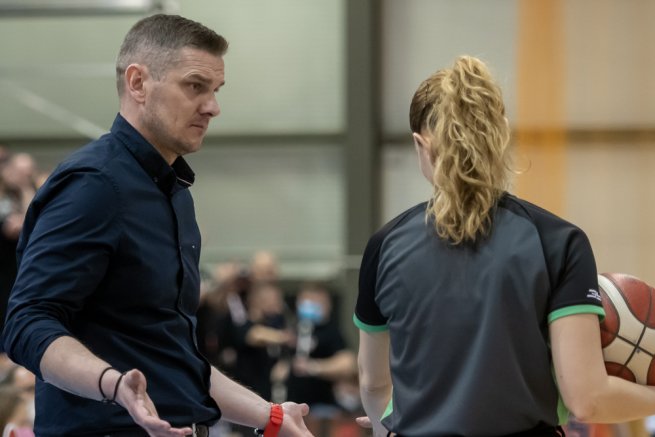 Piešťanské Čajky vs. MBK Ružomberok, tréner Peter Jankovič (Foto: Laco Duračka)