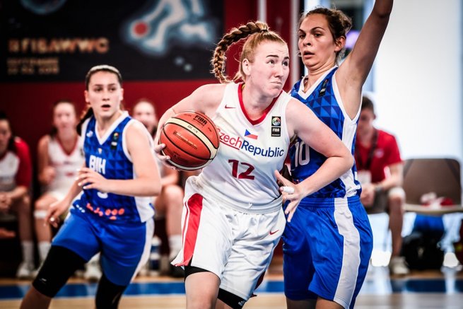 Česko U18 vs. Bosna a Hercegovina U18, Barbora Holubová (12) (Foto: fiba.basketball)