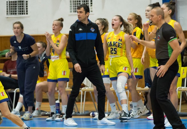 YOUNG ANGELS Košice vs. MBK Ružomberok, tréner Radko Dvorščák (Foto: Jäzva)