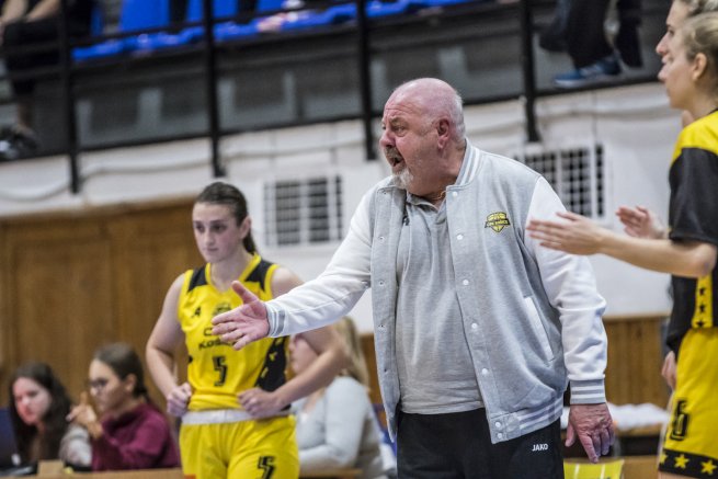 CBK Košice vs. BK ŠK UMB Banská Bystrica, tréner Vladimír Karnay (Foto: Jäzva)