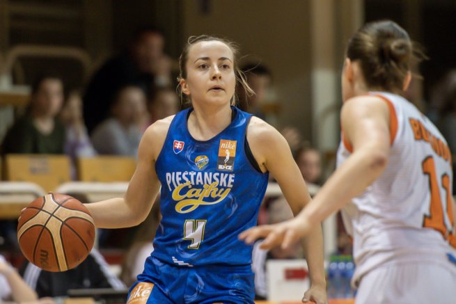 MBK Ružomberok vs. Piešťanské Čajky, Gabriela Andělová (4) (Foto: Laco Duračka)