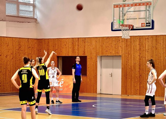 BK ŠK UMB Banská Bystrica vs. CBK Košice, Lucia Kašperanová (10) (Foto: Mária Búdová)