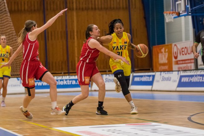 YOUNG ANGELS Košice vs. BK ŠK UMB Banská Bystrica, Deijah Blanks (31) (Foto: Jäzva)