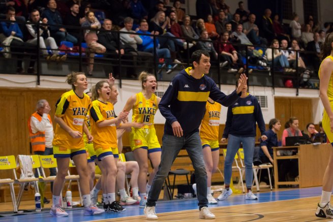 YOUNG ANGELS Košice vs. Piešťanské Čajky, tréner Radko Dvorščák (Foto: Jäzva)