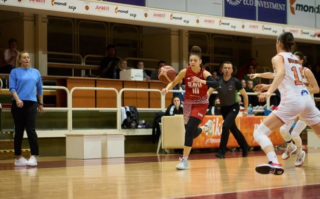 Lindsey Pulliam (10), Slávia Banská Bystrica (Foto: Ivan Golembiovský)