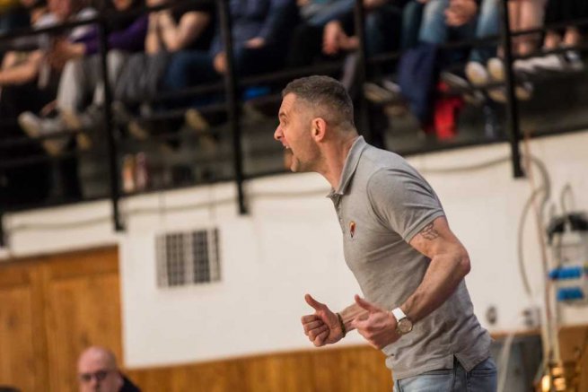 YOUNG ANGELS Košice vs. MBK Ružomberok, tréner Juraj Suja (Foto: Jäzva)