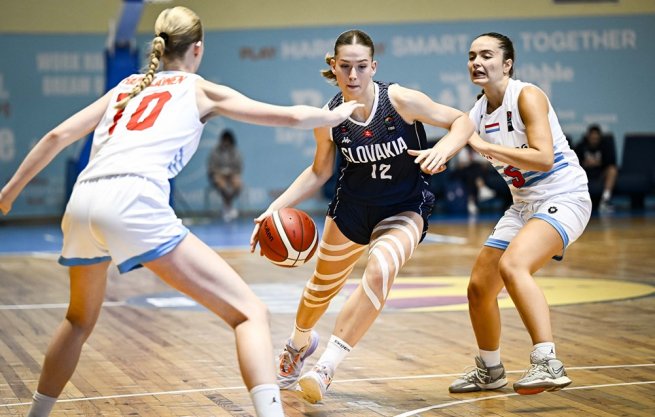Nataša Taušová (12), Slovensko U18 dievčatá (Foto: fiba.basketball)