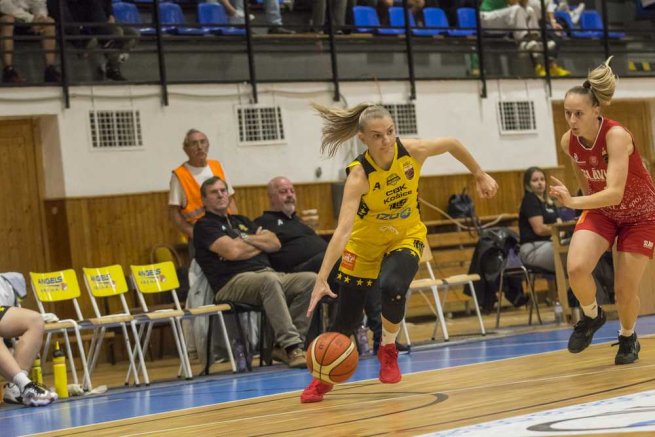 CBK Košice vs. Slávia Banská Bystrica, Lucia Kašperanová (10) (Foto: Jäzva)