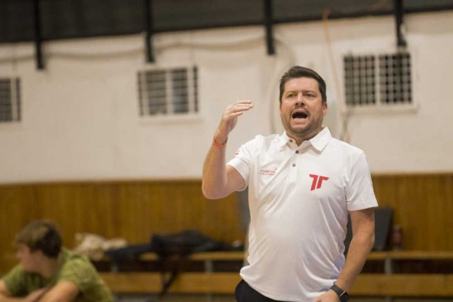 YOUNG ANGELS Košice vs. BK AS Trenčín, tréner Richard Ďorďai (Foto: Jäzva)