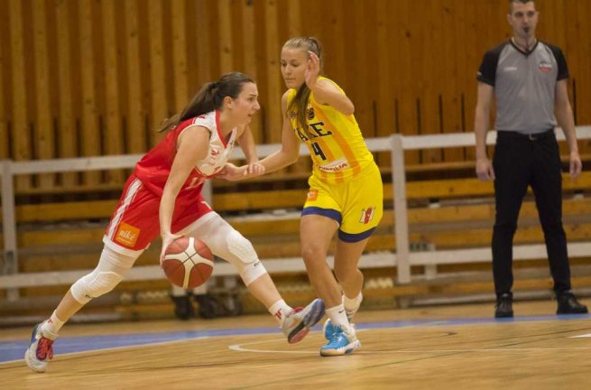 YOUNG ANGElS Košice vs. BK AS Trenčín, Iva Mihaljevičová (11) (Foto: Jäzva)