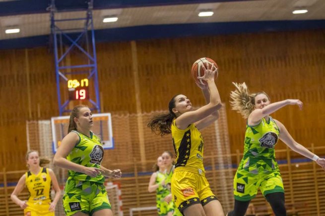 CBK Košice vs. ŠBK Šamorín, Alexandra Mončeková (20) (Foto: Jäzva)