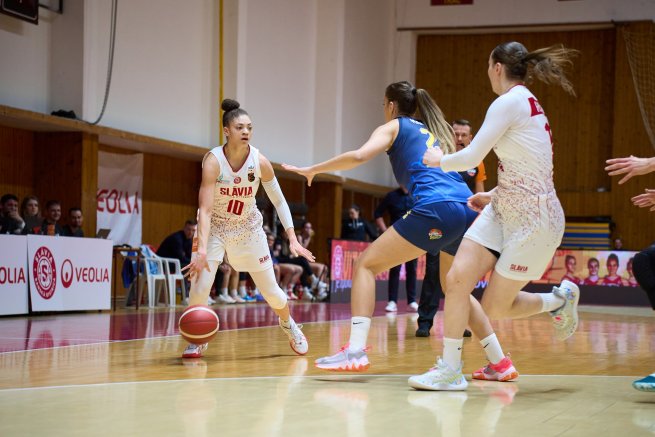 Lindsey Pulliam (10), Slávia Banská Bystrica (Foto: Ivan Golembiovský)