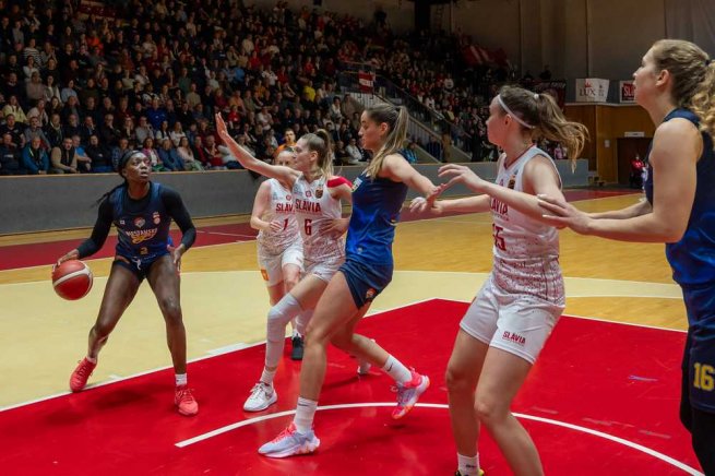 Slávia Banská Bystrica vs. Piešťanské Čajky (Foto: Laco Duračka)