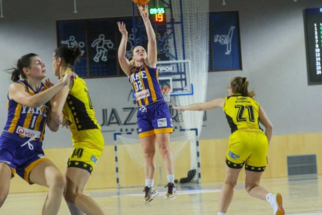CBK Košice vs. YOUNG ANGELS Košice, Abigail Prohaska (32) (Foto: Jäzva)