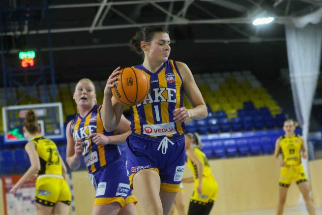 CBK Košice vs. YOUNG ANGELS Košice, Nicole Fransson (1) (Foto: Jäzva)