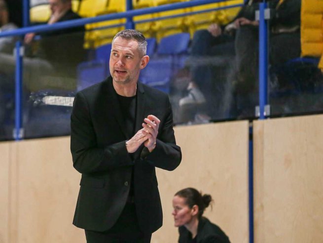YOUNG ANGELS Košice vs. MBK Ružomberok, tréner Juraj Suja (Foto: Jäzva)