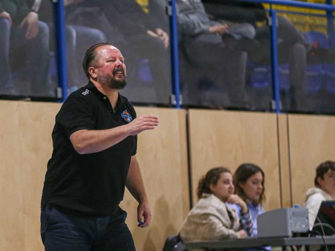 YOUNG ANGELS Košice vs. MBK Ružomberok, generálny manažér Daniel Jendrichovský (Foto: Jäzva)